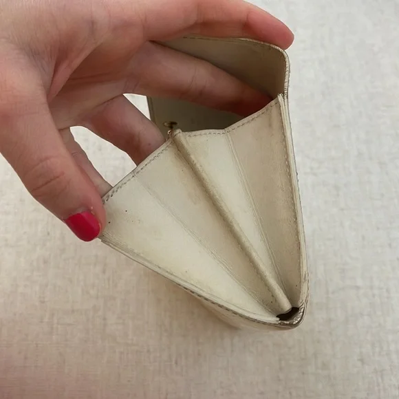 Louis Vuitton Gold Vernis Sarah Wallet